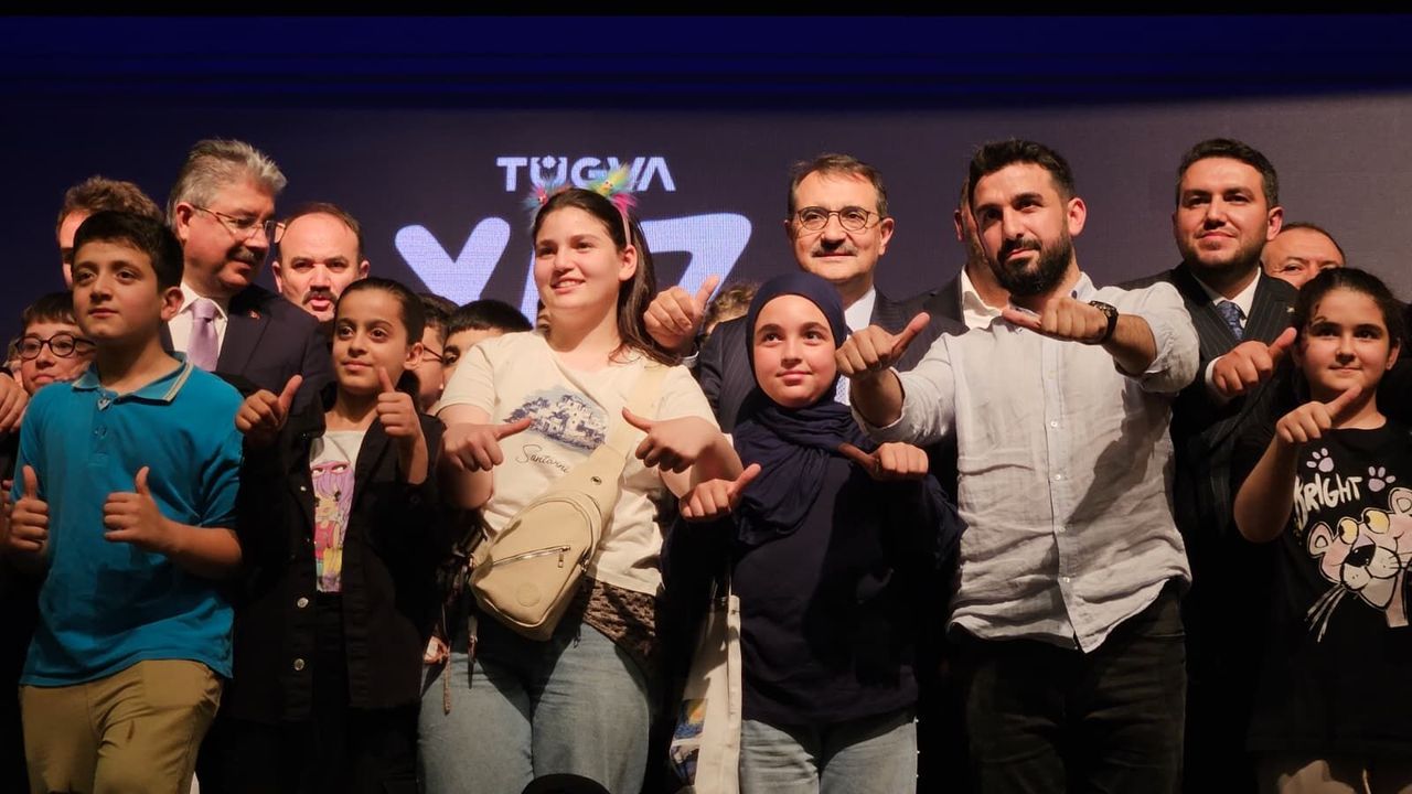 TÜGVA Eskişehir Yaz Okulu Tanıtıldı, Fatih Dönmez’den Gençlere “Dijital Bağımlılık” Uyarısı