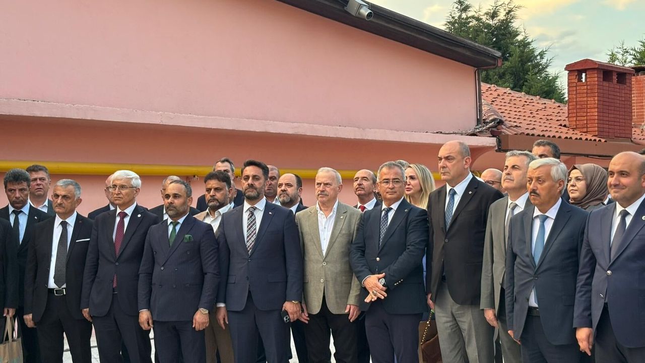 Vali Yılmaz: "Türkiye, dost ülkeler için fedakarlıktan kaçınmaz"