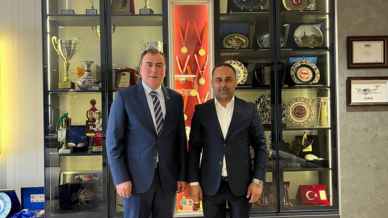 Ayhan Sezer, Kanal 26’da Gündem Özel’in Konuğu Oldu
