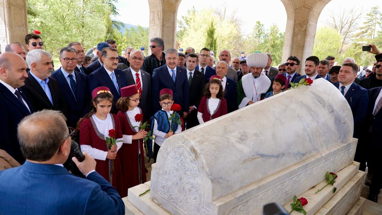 Fatih Dönmez: "Yunus’un Birleştirici Dili, İnsanlık İçin Çıkış Yoludur"