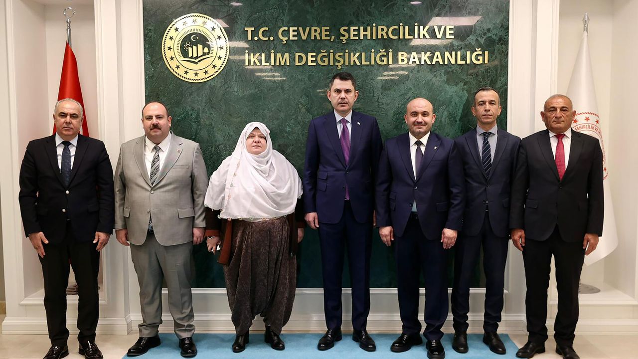 Ankara’da Kritik Ziyaret: Albayrak ve Başkanlar Şehrin Önceliklerini Bakan Kurum’a Aktardı