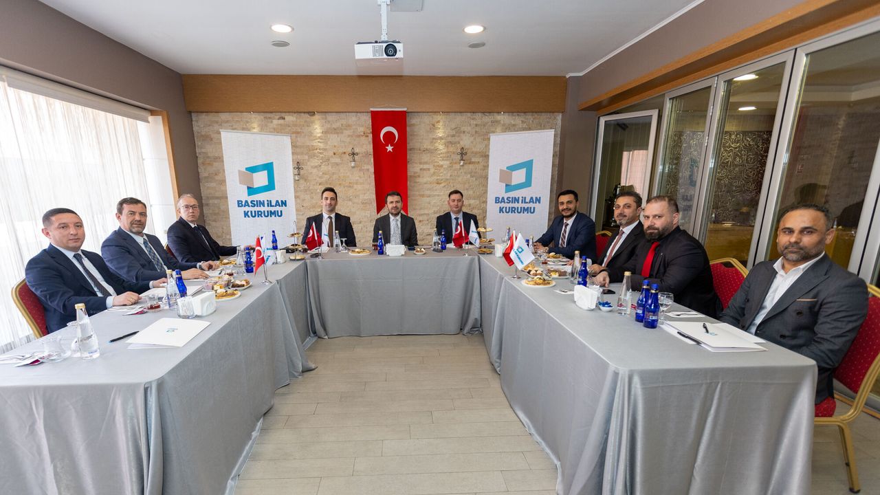 Ramada Otel’de Kritik Zirve: BİK Genel Müdürü ve Bölge Müdürü Eskişehir’de!