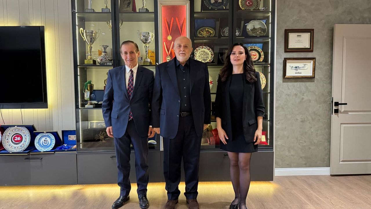 İş İnsanı Avni Ongurlar, Medya 26 Grup’u ziyaret etti!