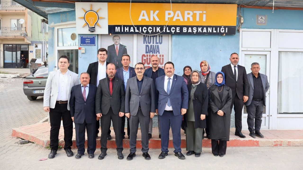 Milletvekili Dönmez İlçe Sorunlarını Yerinde Dinledi