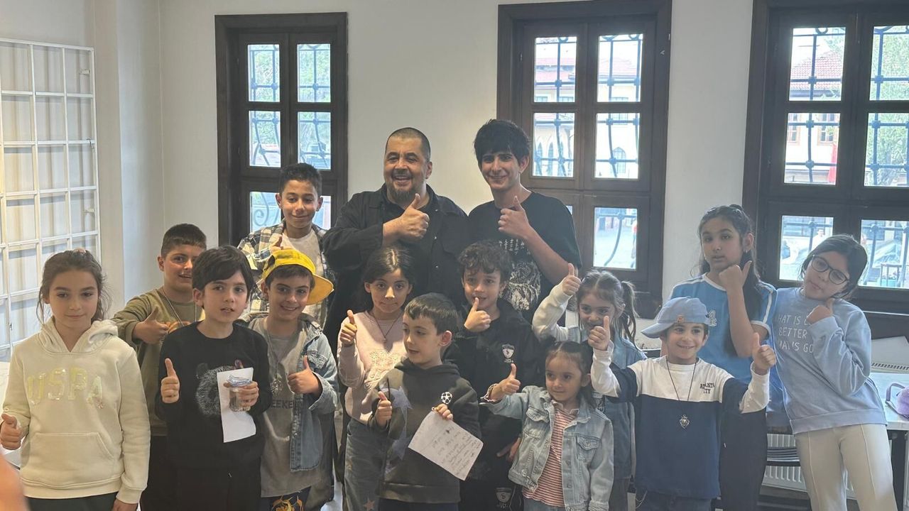 23 Nisan'da çocuklar rap müzikle tanıştı