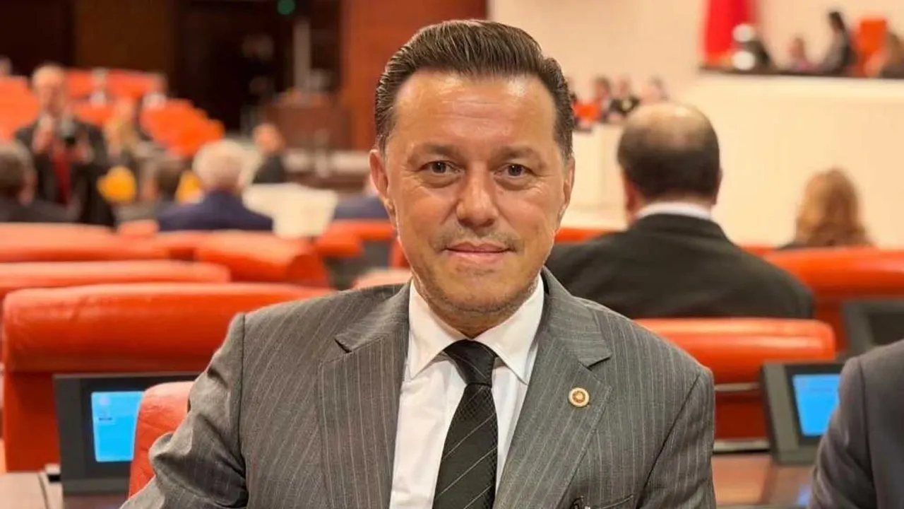 Milletvekili Hatipoğlu’ndan Ayşe Ünlüce’ye "ESKİ" Çağrısı!