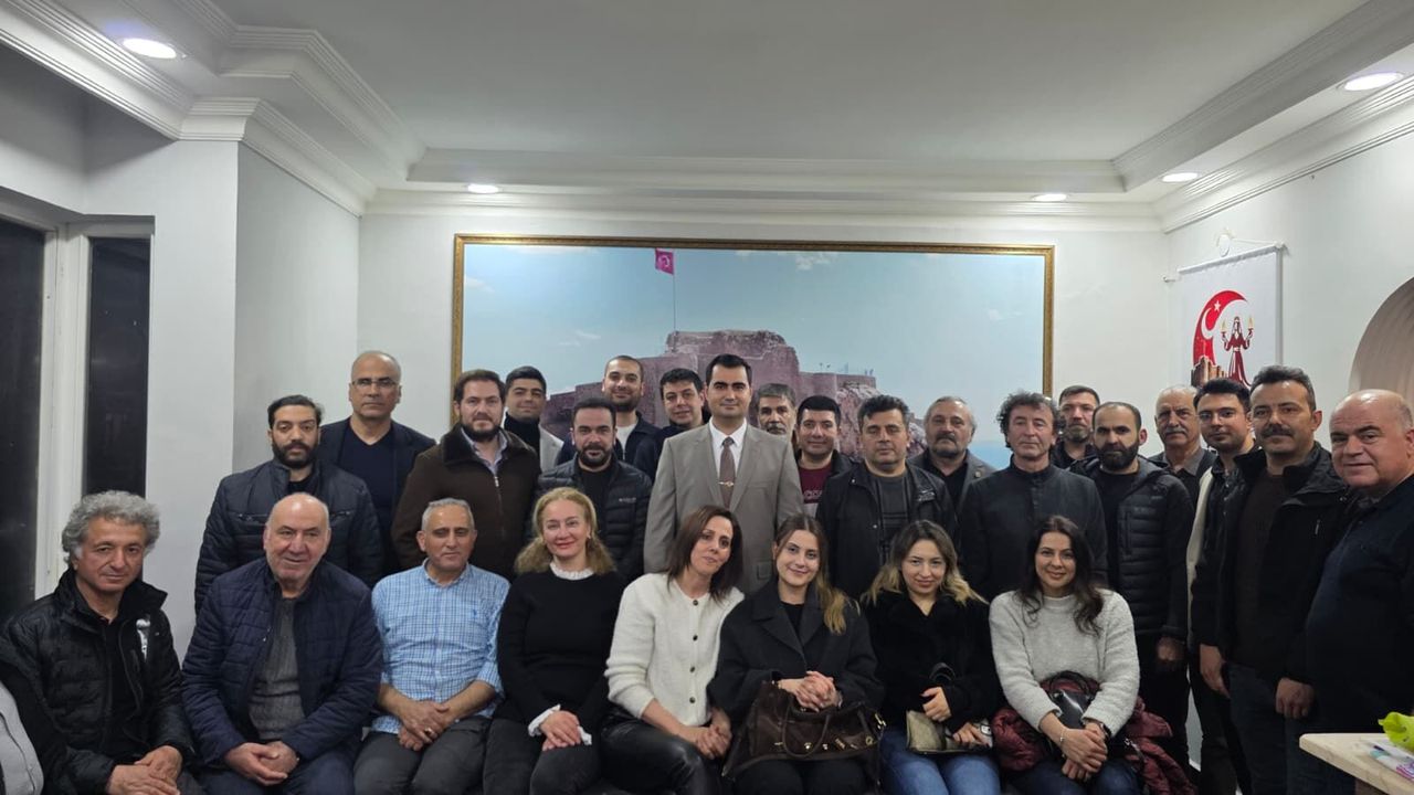 Eskişehir Elazığlılar Derneği’nde Çelik Yeniden Başkan Seçildi