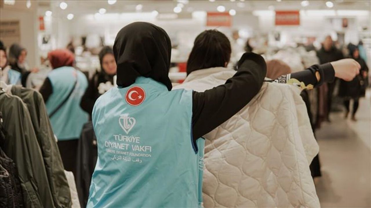 TDV Kırşehir Şubesince 50 yetim giydirildi