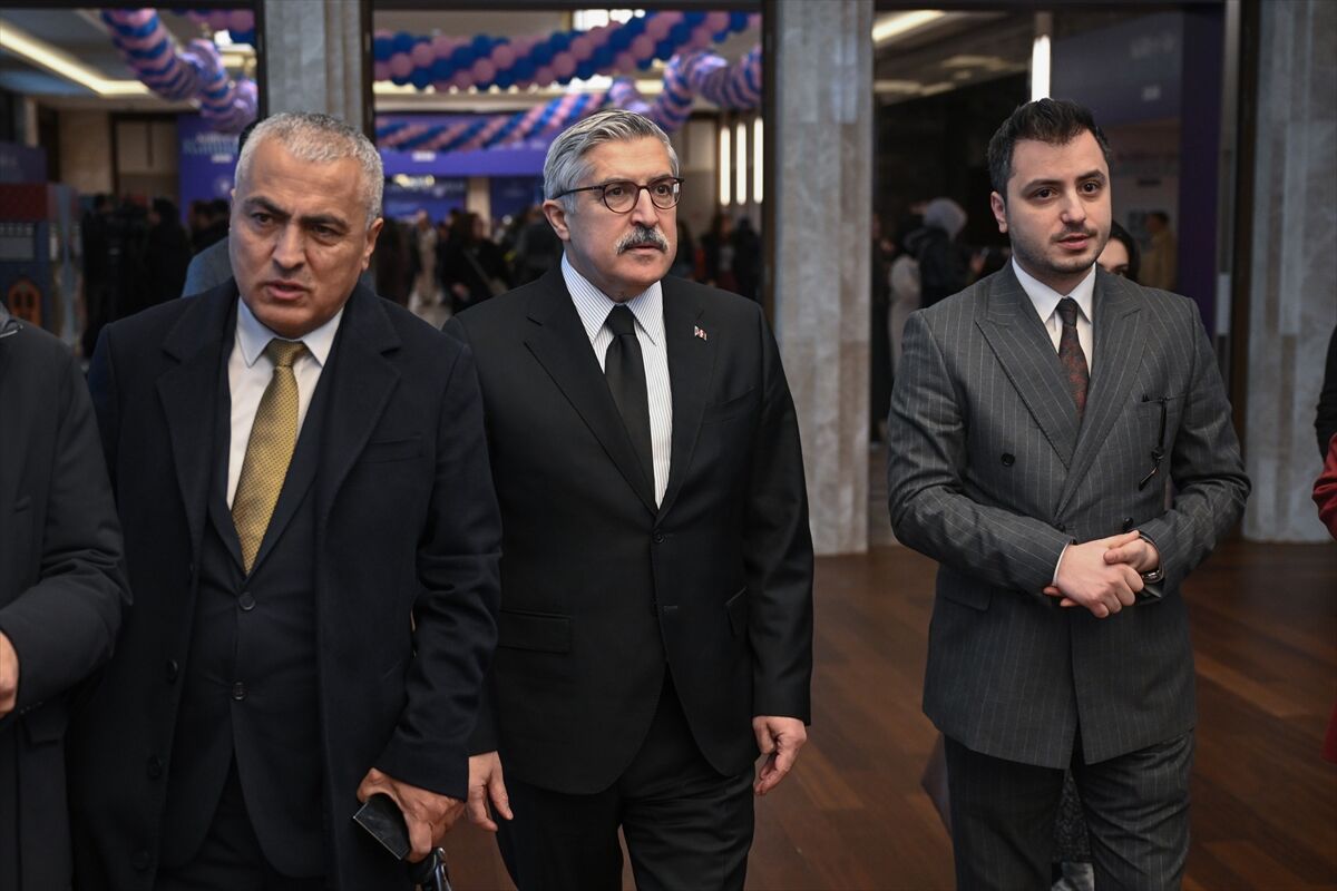 AK Parti Genel Başkan Yardımcısı Yayman, 'Külliye'de Ramazan' etkinlik alanını ziyaret etti