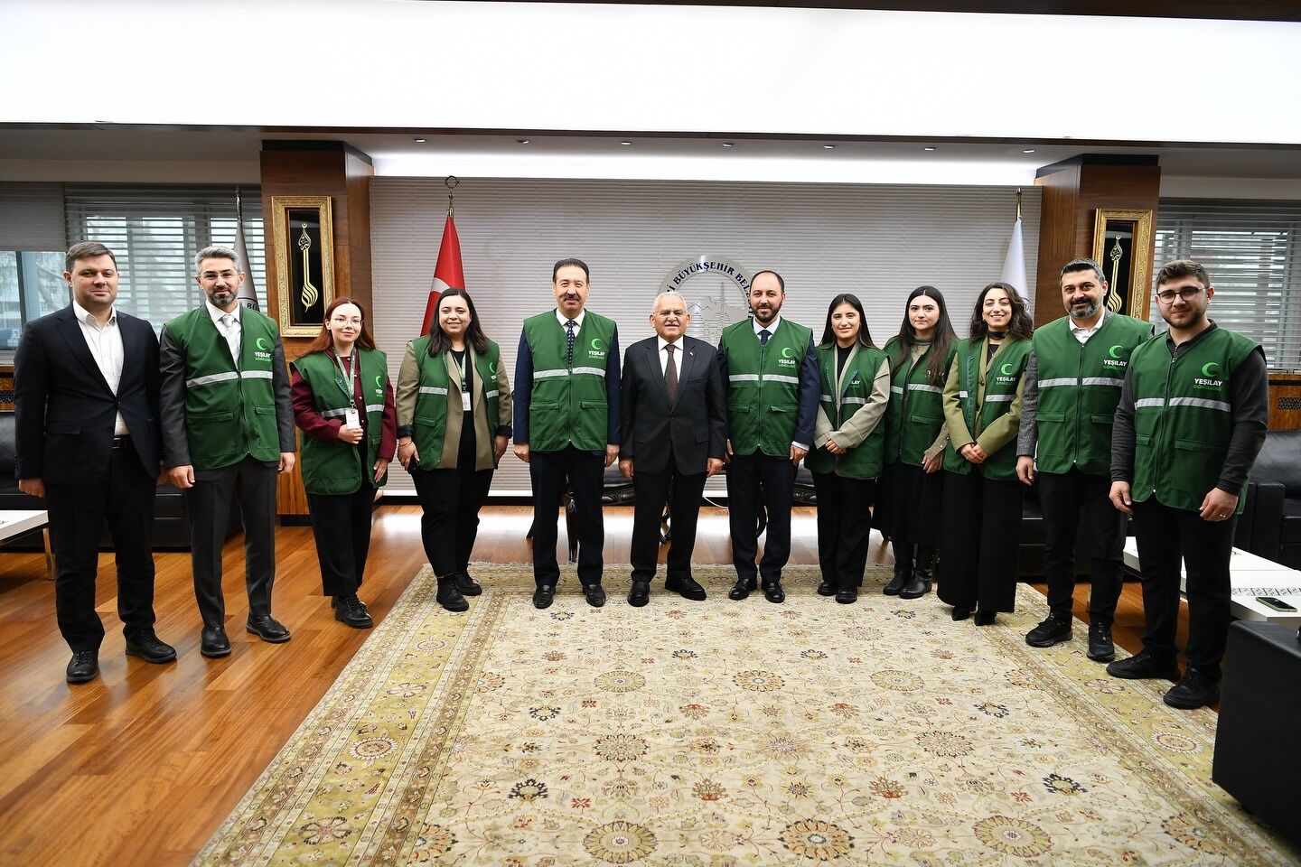 Büyükkılıç, Yeşilay Kayseri Şubesinin yeni yönetimini ağırladı