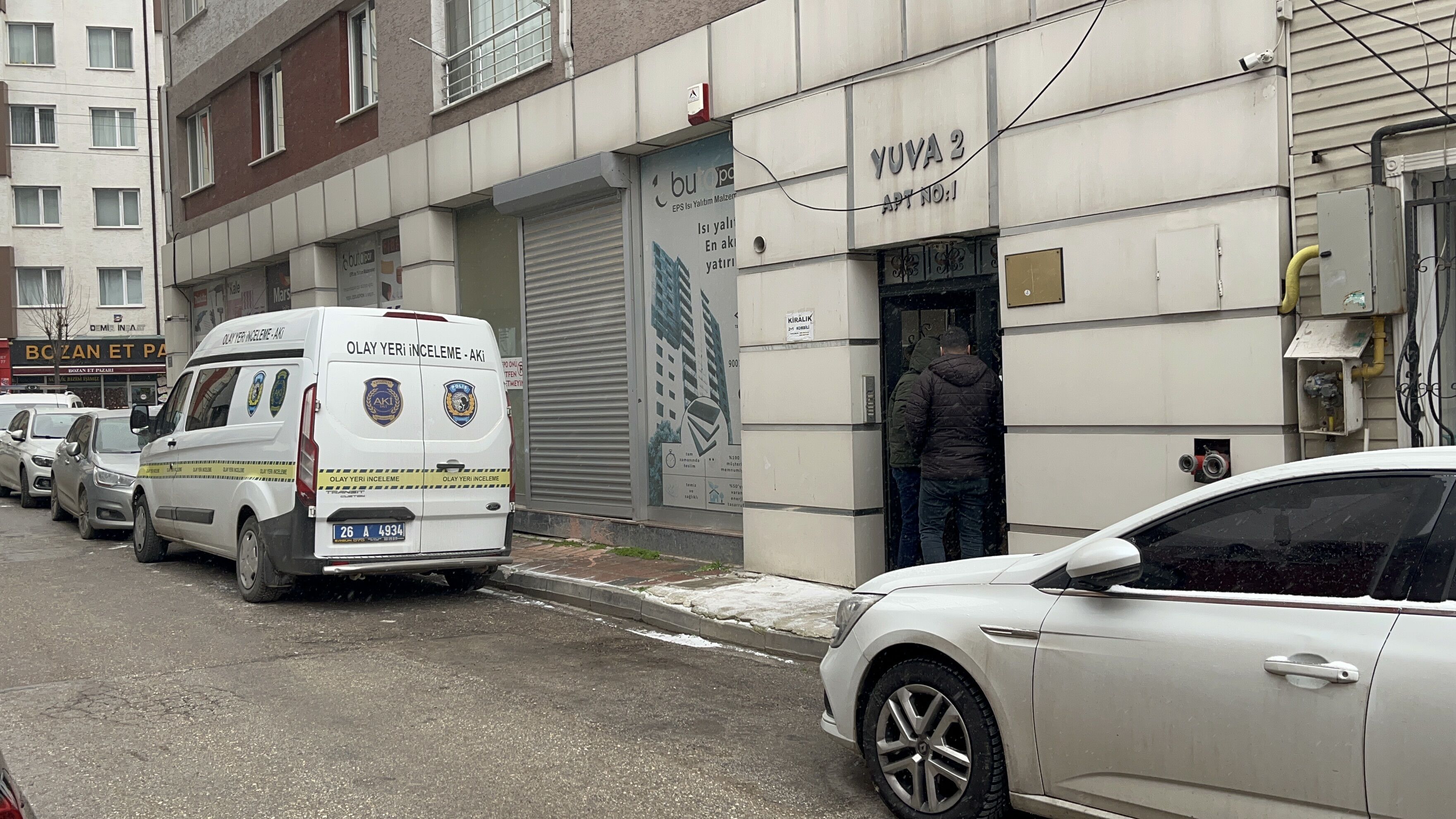 Eskişehir'de balkondan düşerek yaralanan kişinin evinde eşinin cesedi bulundu
