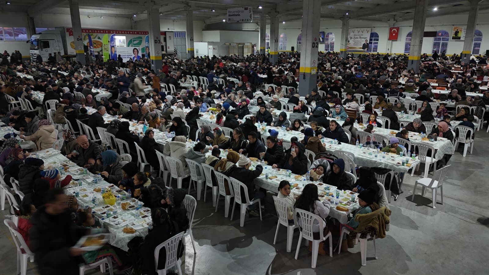 Mahmudiye’de iftar buluşmasına yoğun katılım