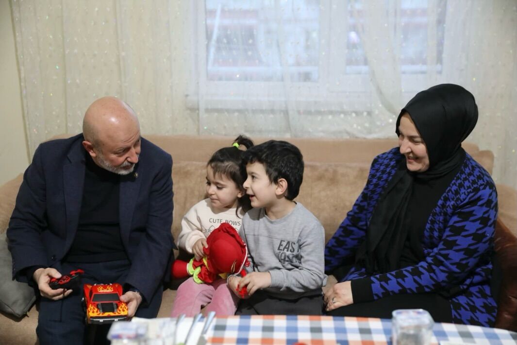 Başkan Çolakbayrakdar, iftarda Sever ailesinin konuğu oldu
