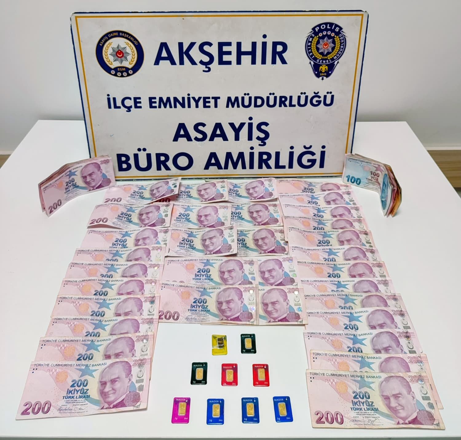 Konya'da sahte altın satmaya çalışan 3 şüpheli tutuklandı