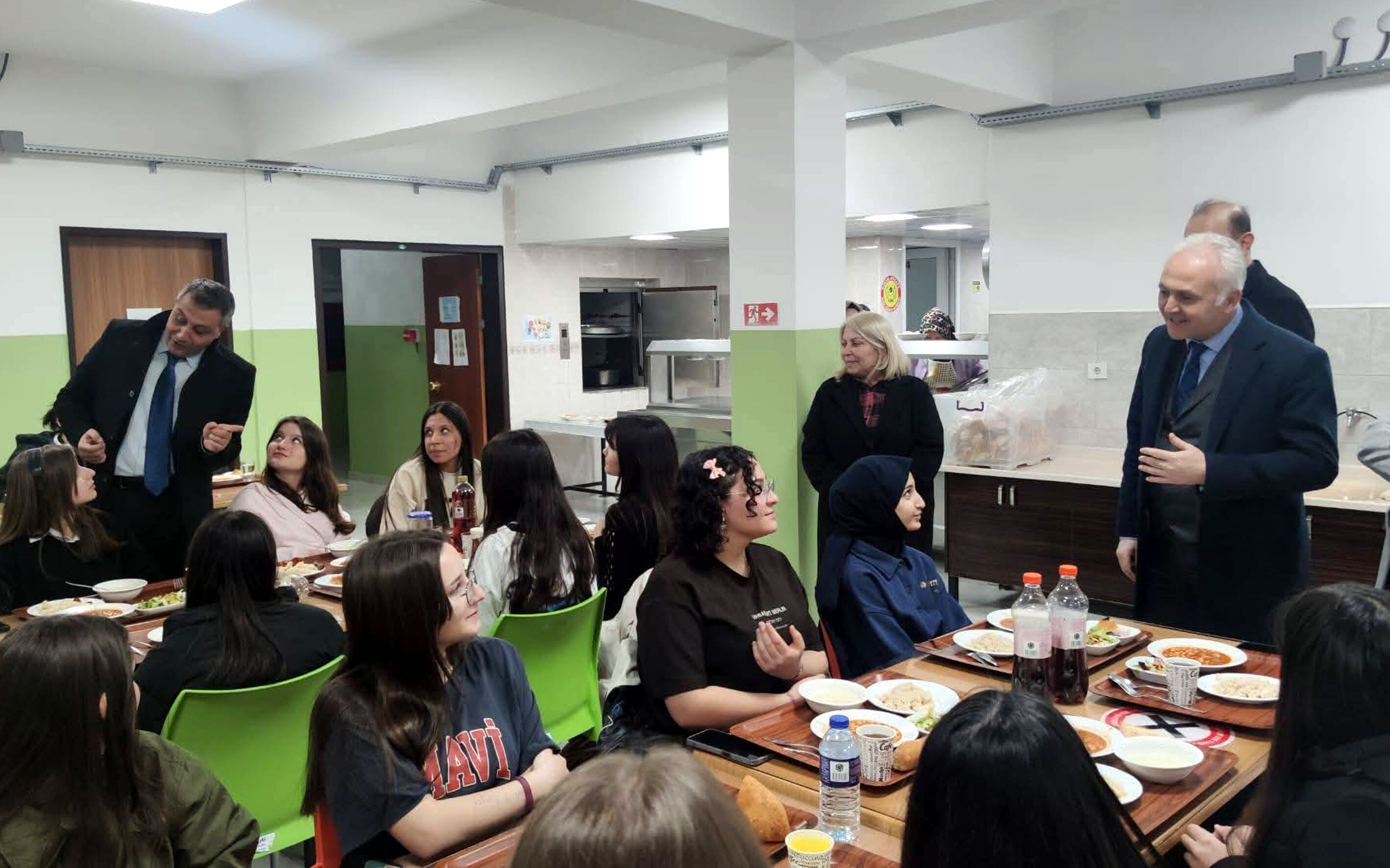 Beypazarı'nda öğrenciler iftarda buluştu