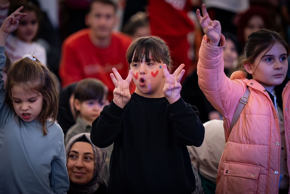 'Külliye'de Ramazan' etkinliklerinde 'Pırıl Müzikali' sahnelendi