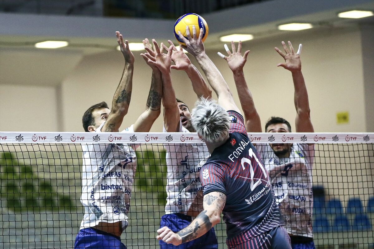 Voleybol: SMS Grup Efeler Ligi