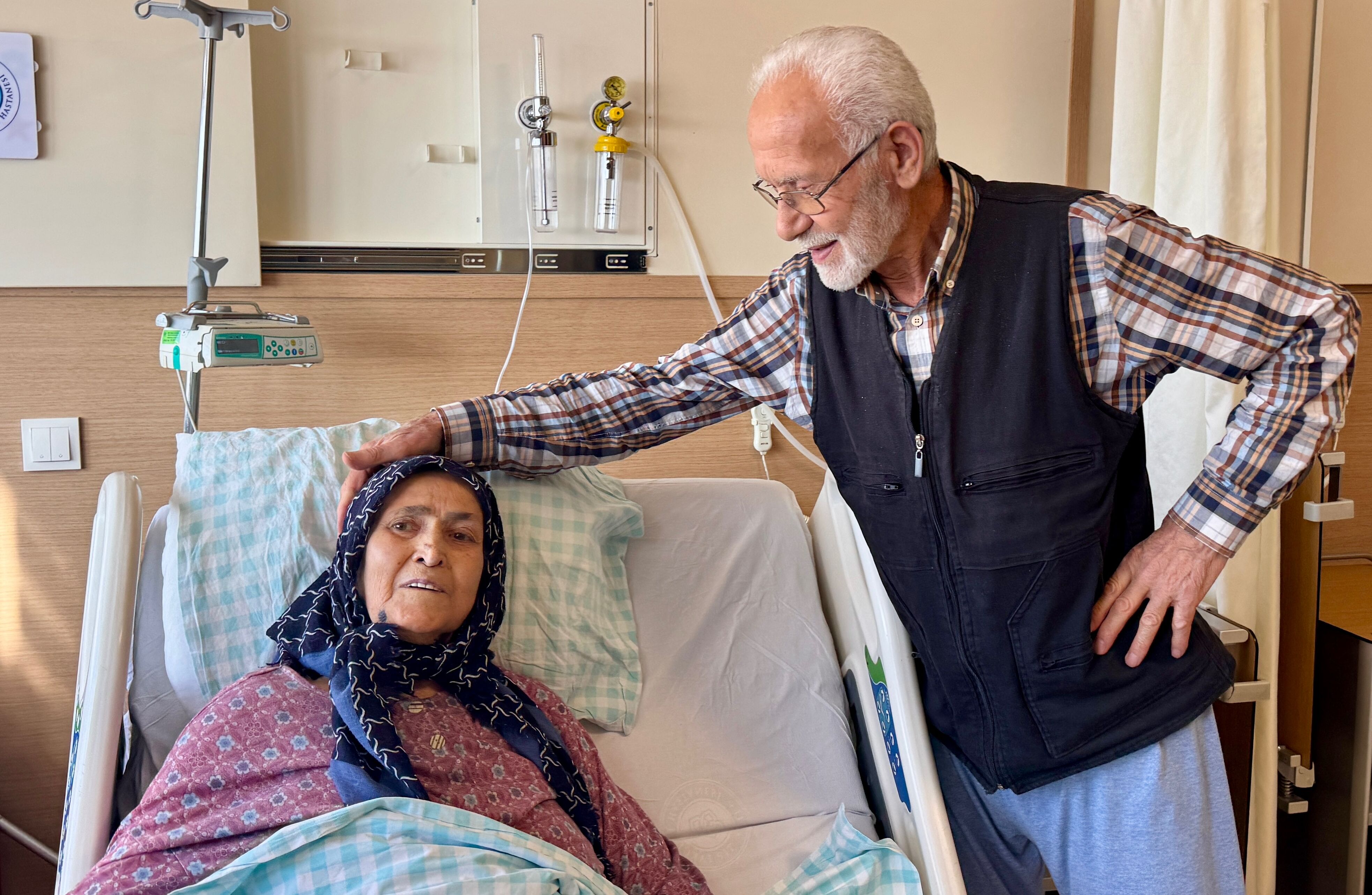 83 yaşındaki hastanın kalbi 'özel operasyonla' rahatlatıldı
