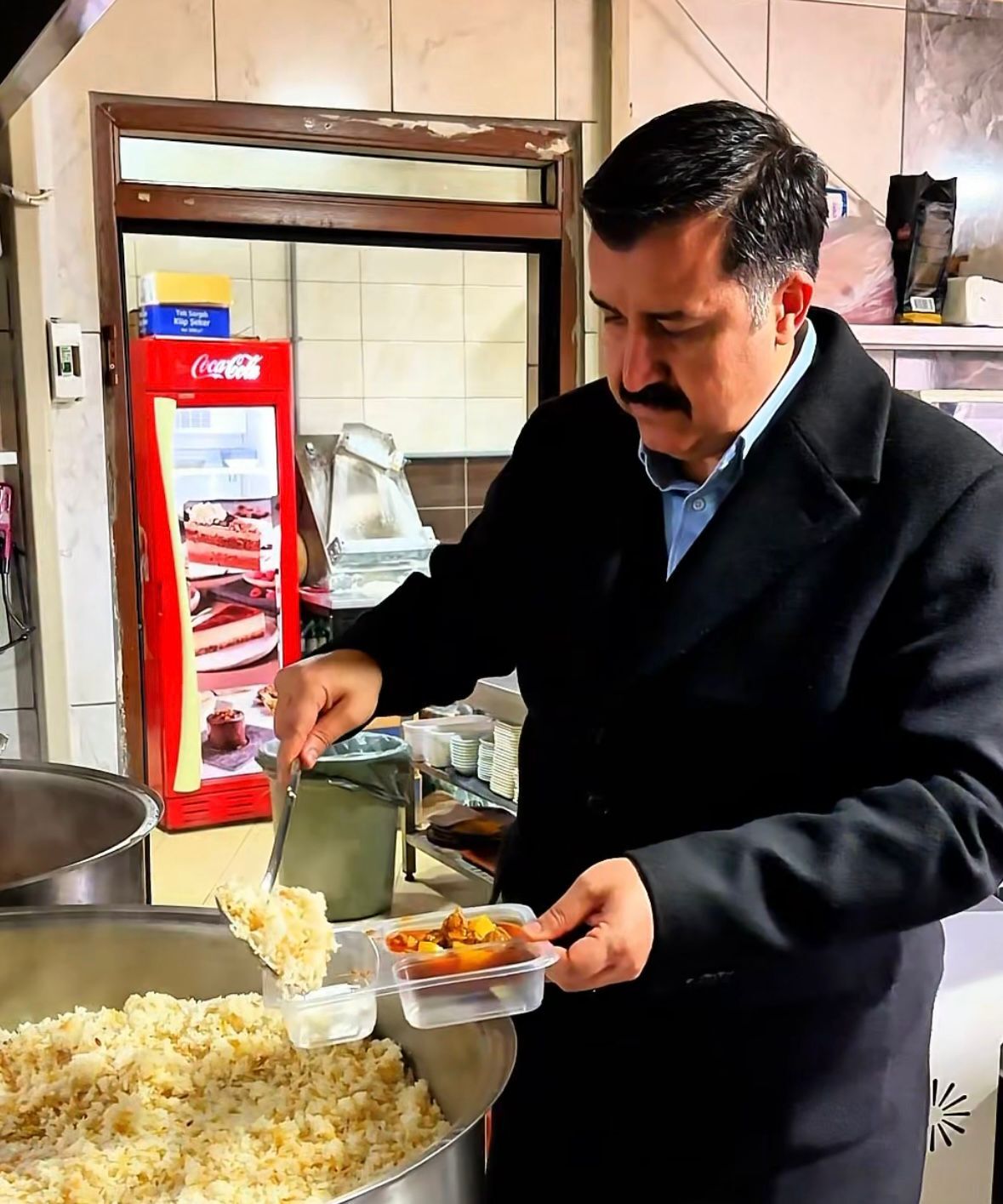 Suşehri Belediyesi ramazan ayında her gün 190 aileye sıcak yemek ulaştırıyor