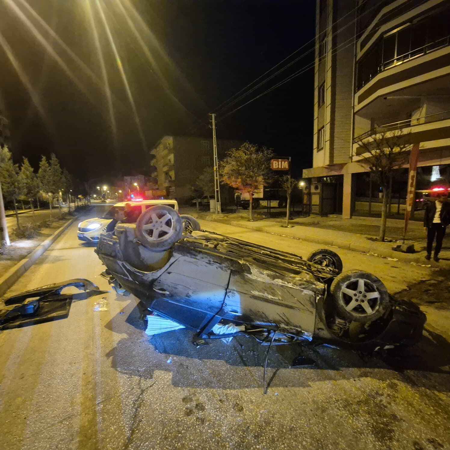Yozgat'ta devrilen otomobildeki 2 kişi yaralandı