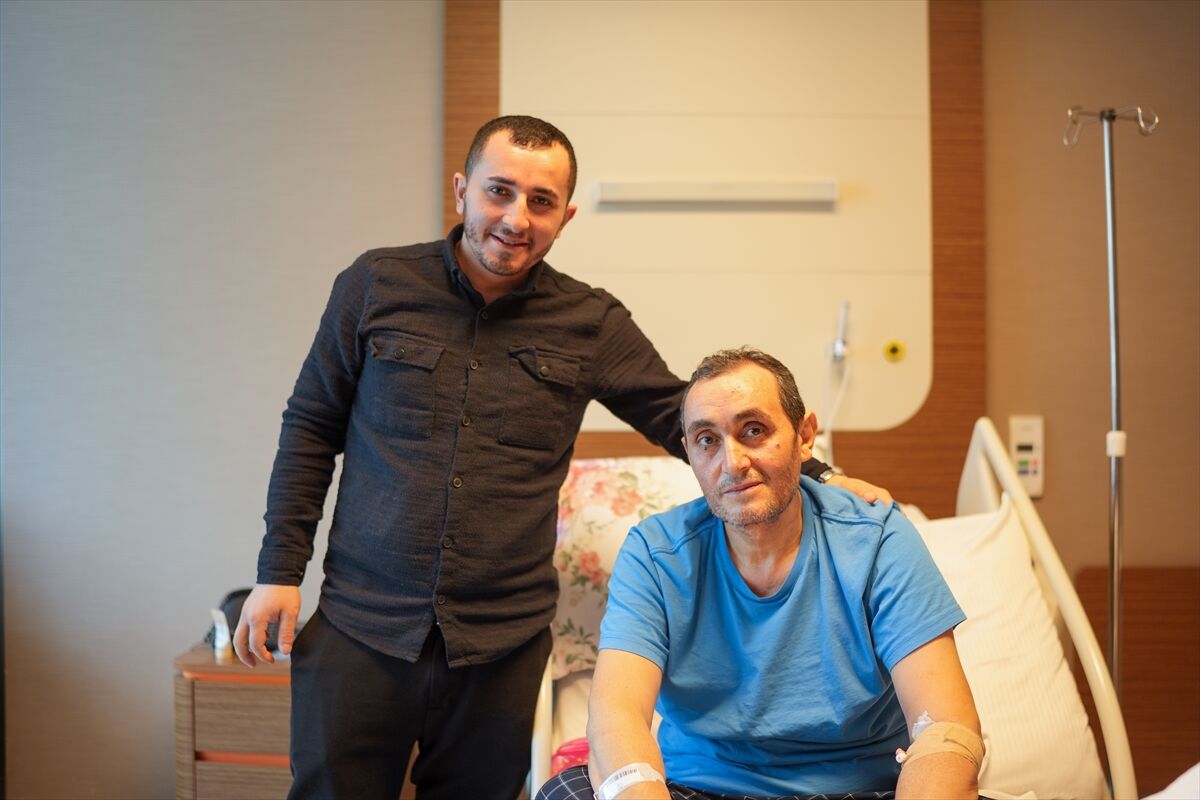 Damat 'tekrar düşün' baskılarına aldırmadan karaciğerini kayınpederine verdi