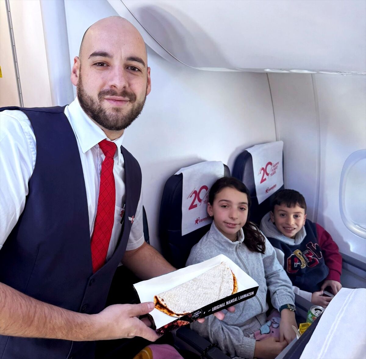 Corendon Airlines uçuş menüsüne 'Mangal Lahmacun'u ekledi