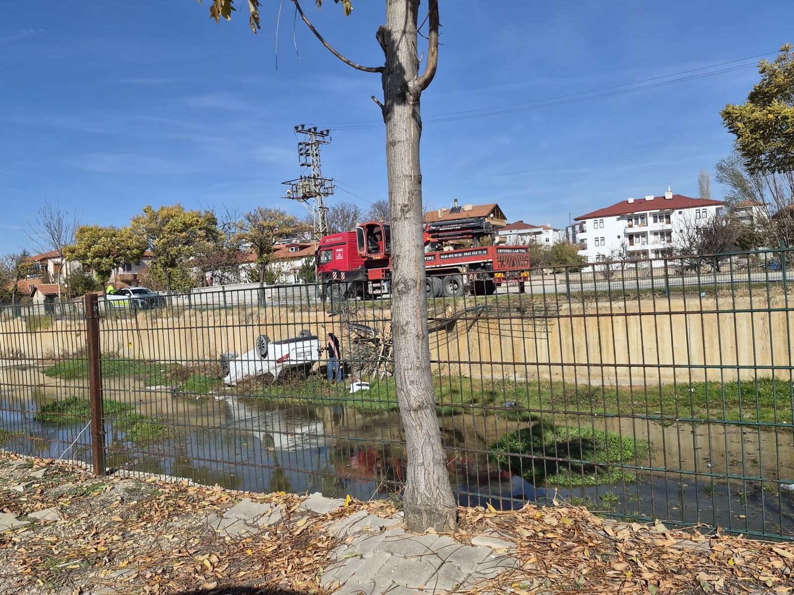 Yozgat'ta devrilen otomobilin sürücüsü yaralandı