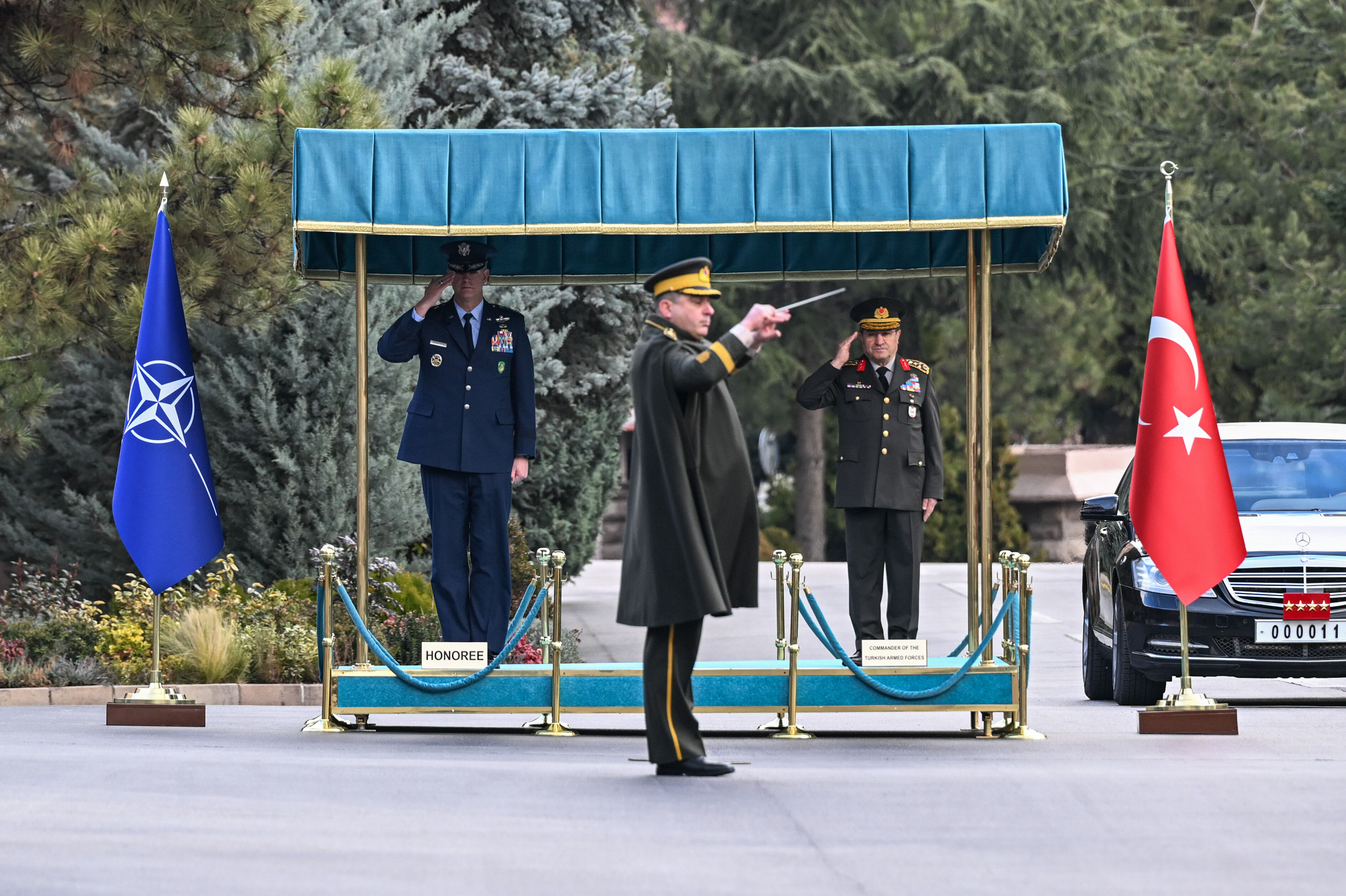 Milli Savunma Bakanı Güler, SACEUR Orgeneral Grynkewich ile görüştü