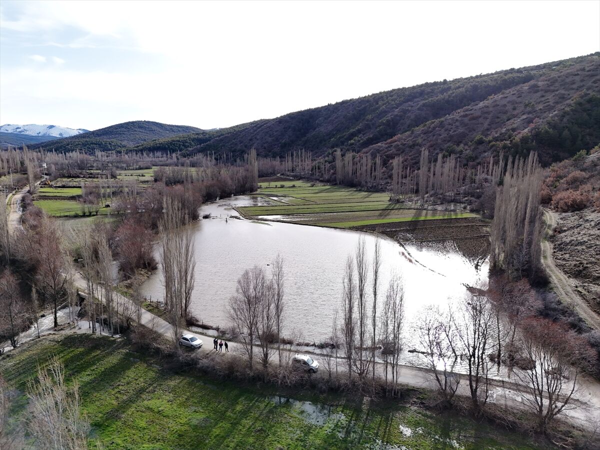 Yozgat'ta eriyen kar suları taşkına neden oldu
