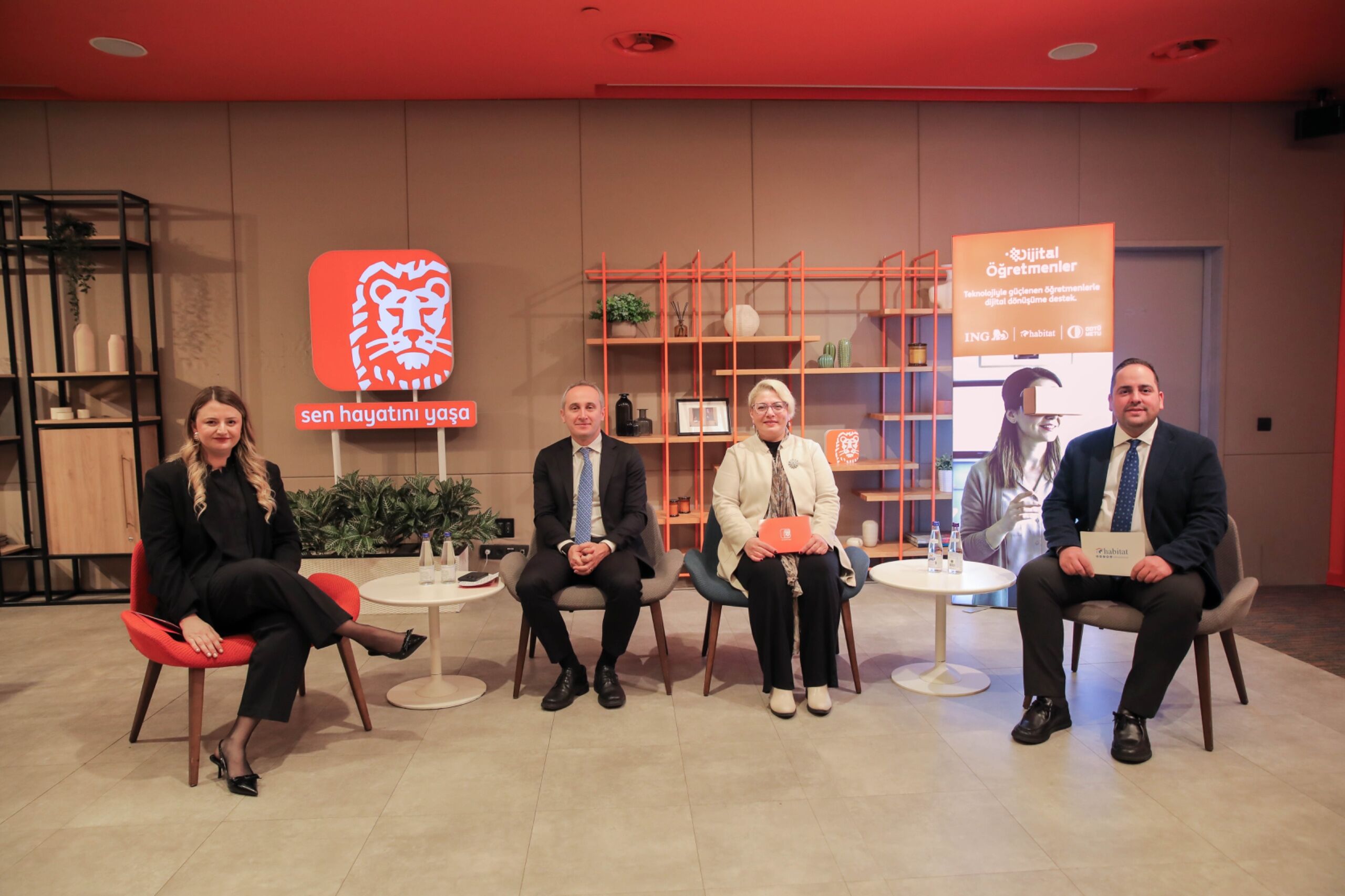 ING Türkiye'nin desteklediği Dijital Öğretmenler Projesi 'dijital zeka' odağıyla yenilendi