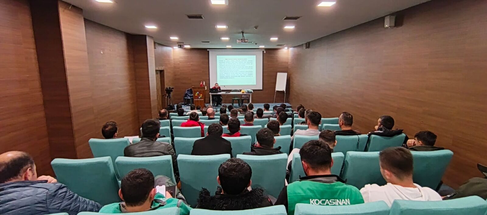 Kocasinan Belediyesi personeline yönelik 'Dış Mekan Süs Bitkileri Yetiştiriciliği' kursu başlatıldı