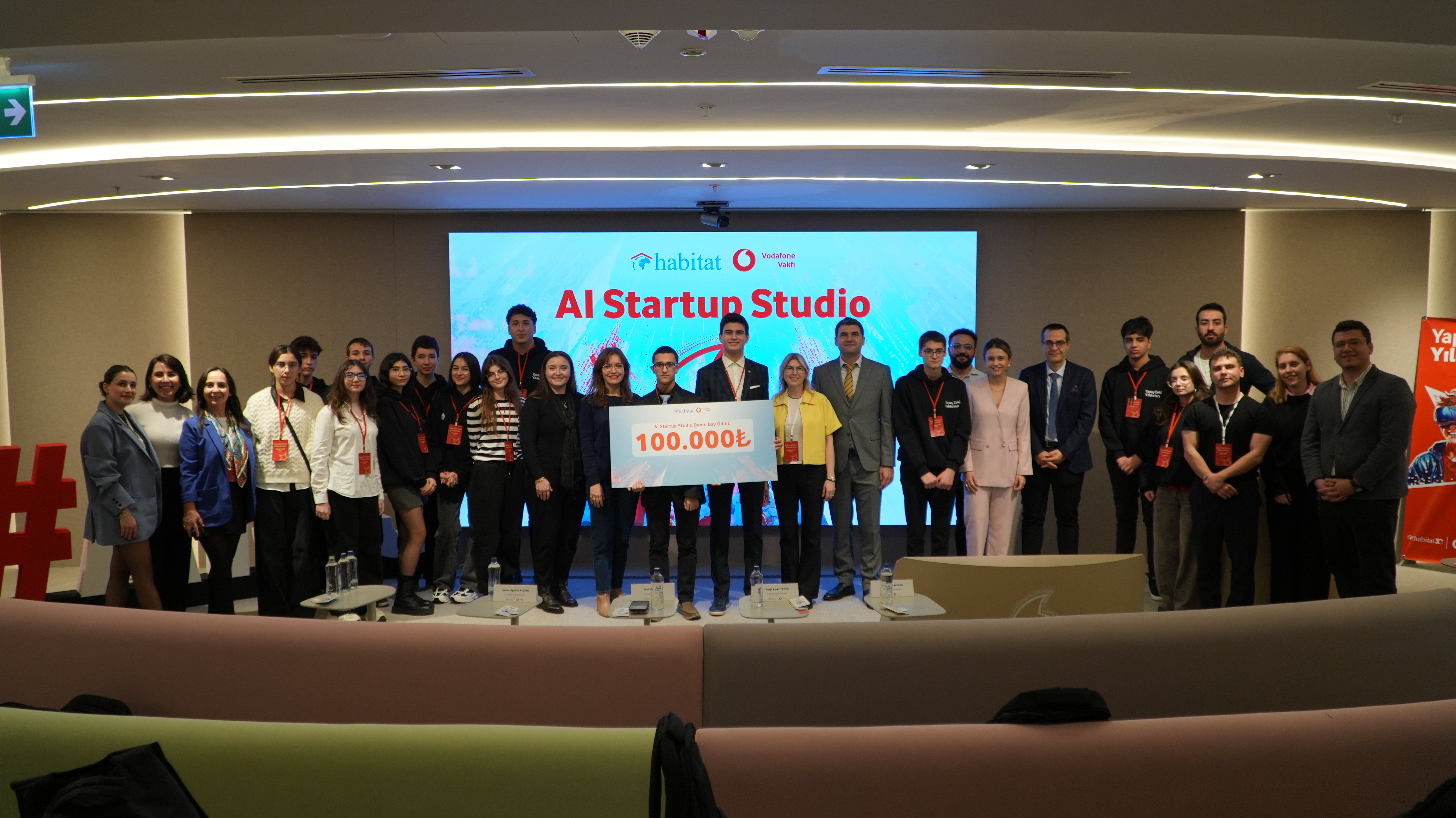 Vodafone Vakfı ve Habitat Derneği genç girişimcileri ödüllendirdi