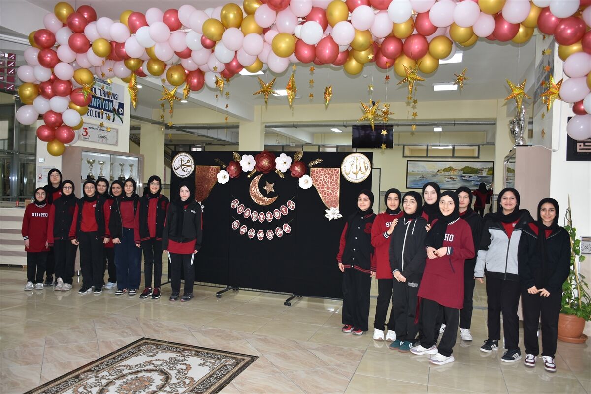 Konya ve çevre illerde öğrenciler okullarında 'Ramazan Sokağı' oluşturdu