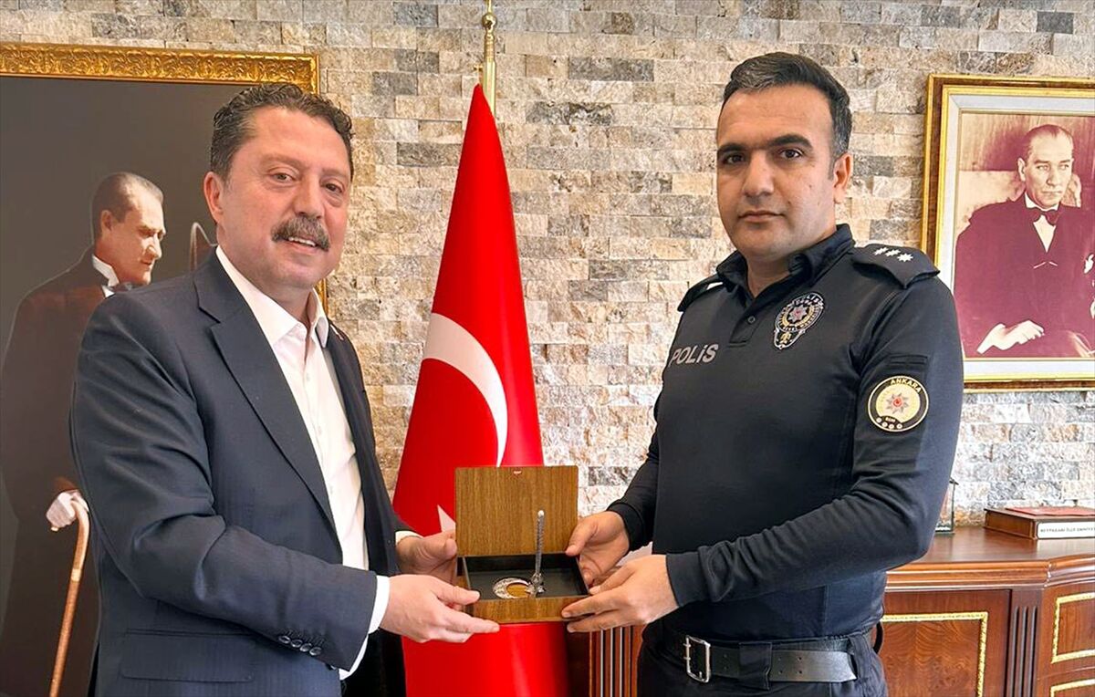 Beypazarı Belediye Başkanı Kasap, İlçe Emniyet Müdürü Dursun'u ziyaret etti