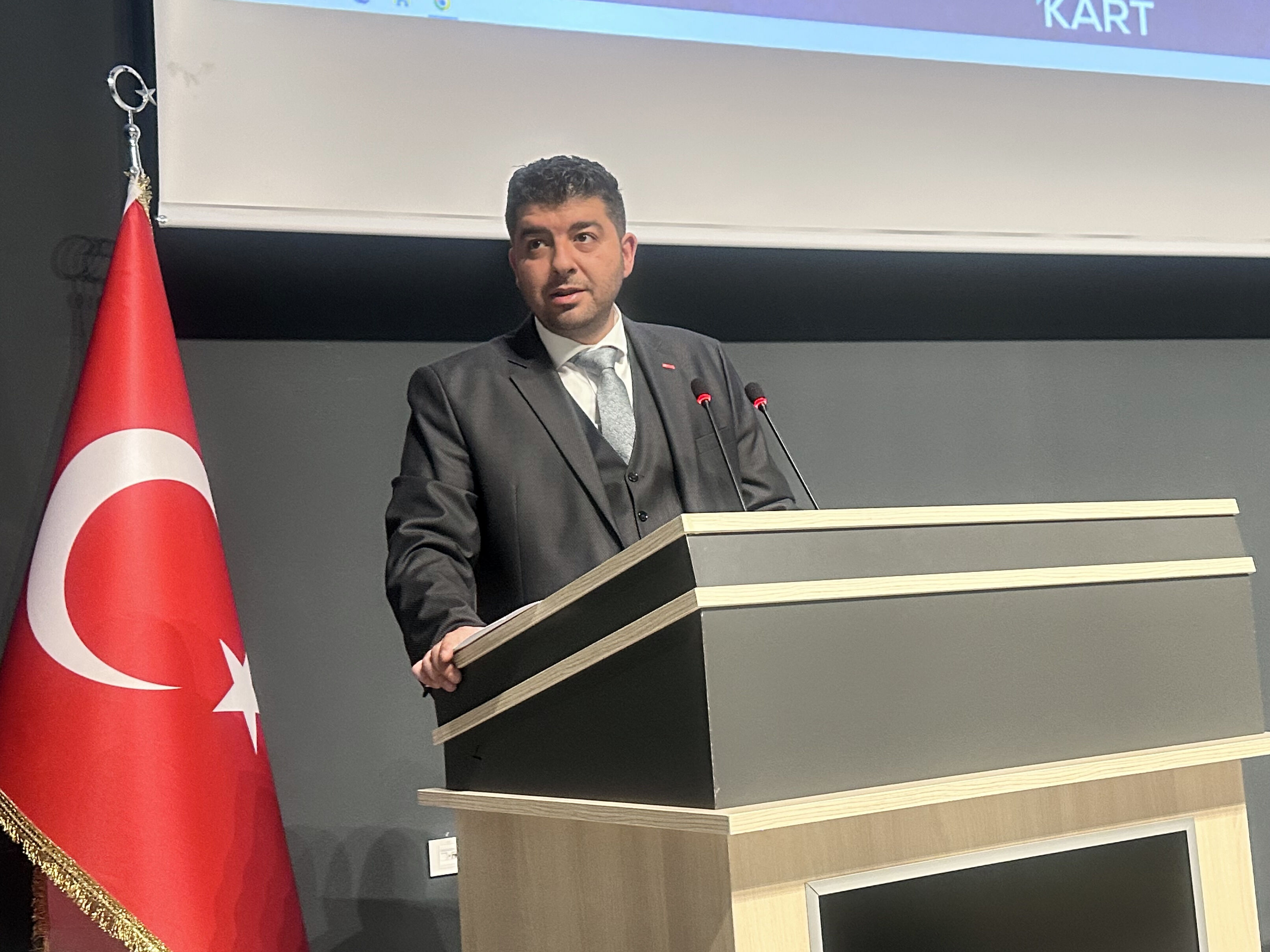 Konya'da 'Gerçeğin Zırhı: Savunma Sanayi' konferansı düzenlendi