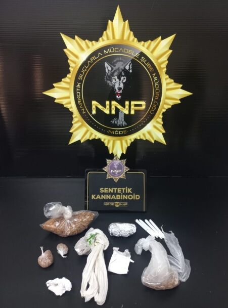 Niğde'de uyuşturucu operasyonlarında yakalanan 9 zanlıdan 3'ü tutuklandı
