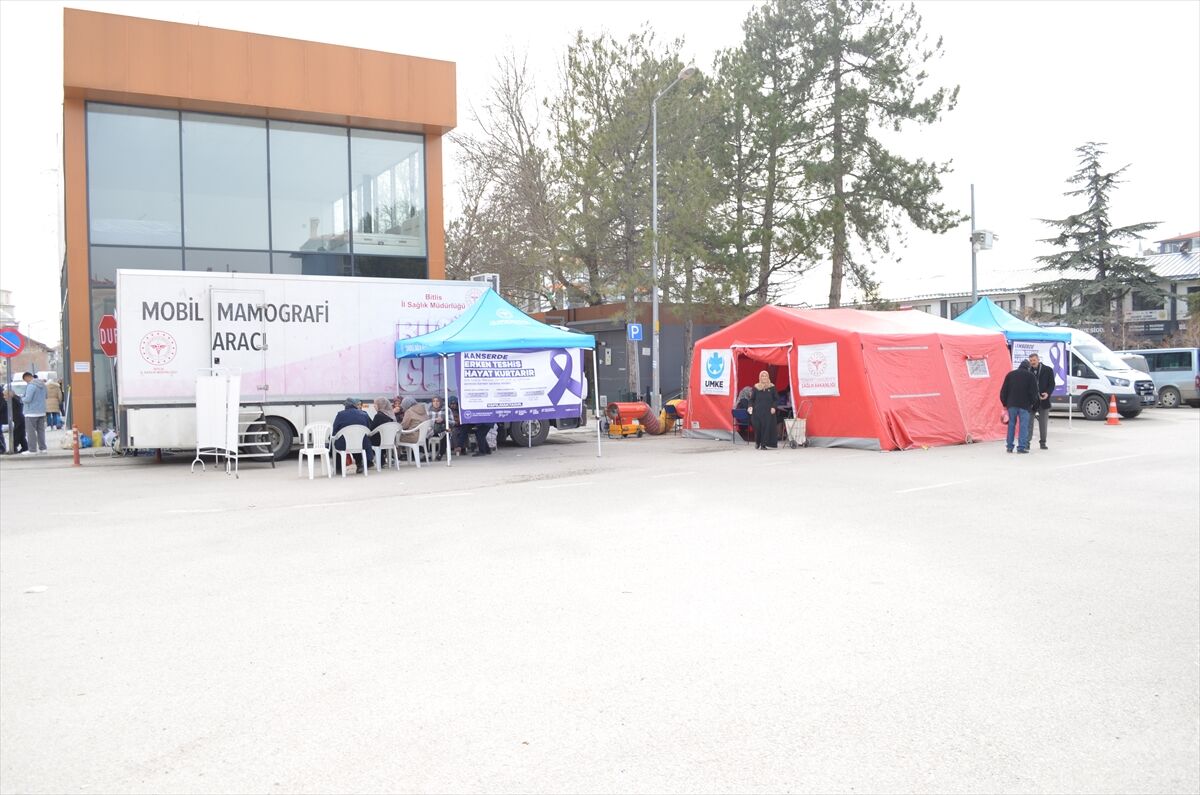 Mobil mamografi aracı Şabanözü'nde hizmet vermeye başladı