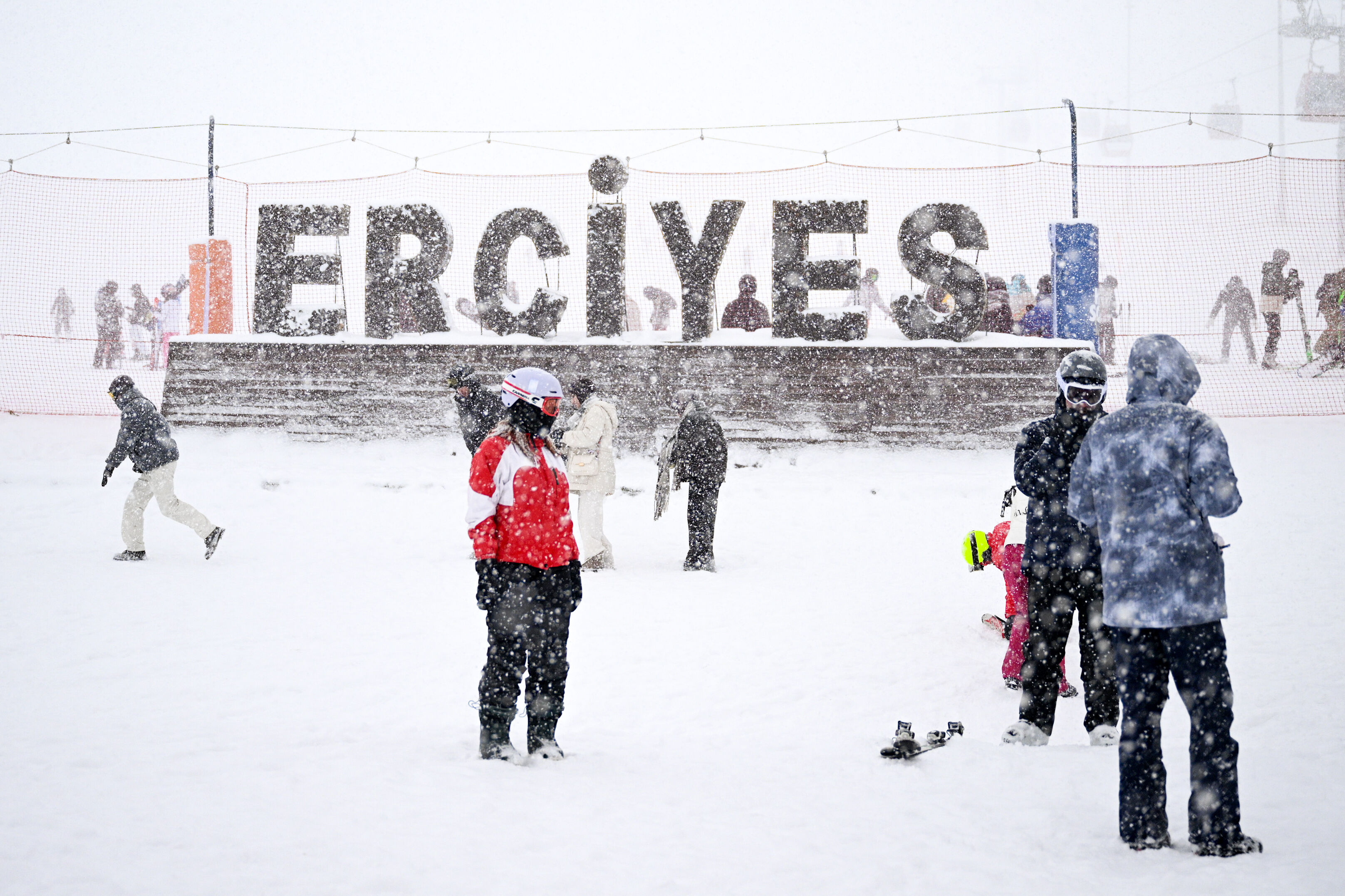Erciyes'te pistler kayakseverlerle doldu