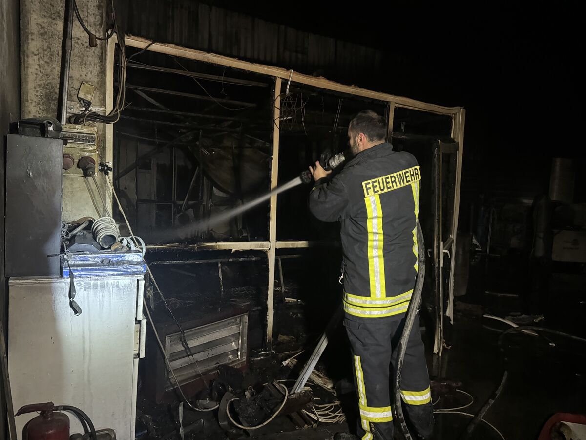 Karaman'da fabrikada çıkan yangın söndürüldü