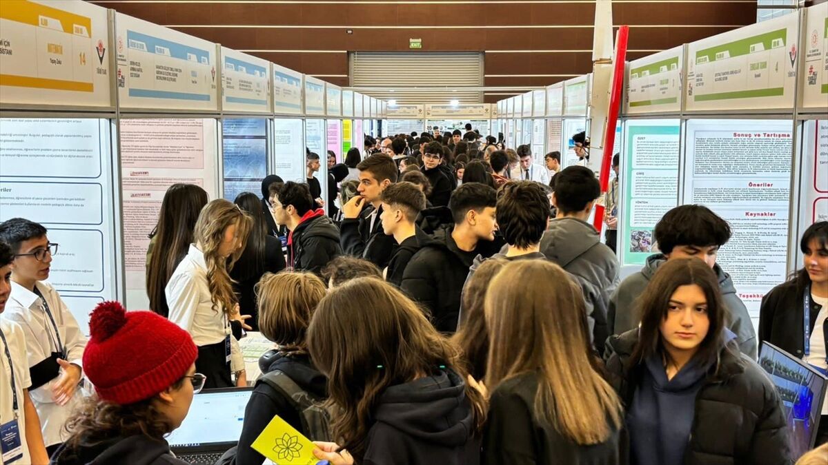 TÜBİTAK 2204-A Ankara Bölge Sergisi bugün sona erecek