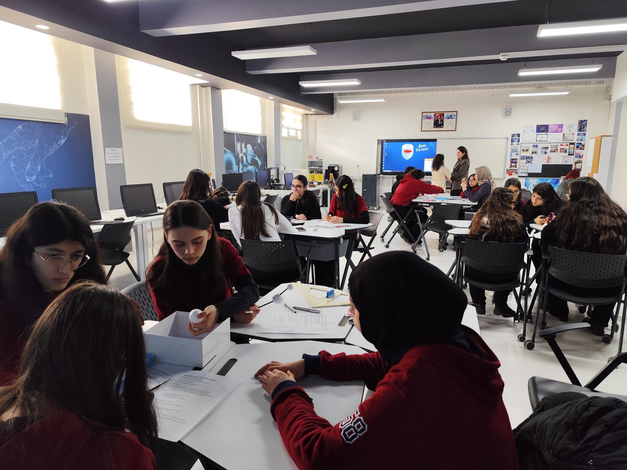 Sivas'ta kimya ve matematik arasındaki bağı güçlendirmeyi amaçlayan çalıştay düzenlendi