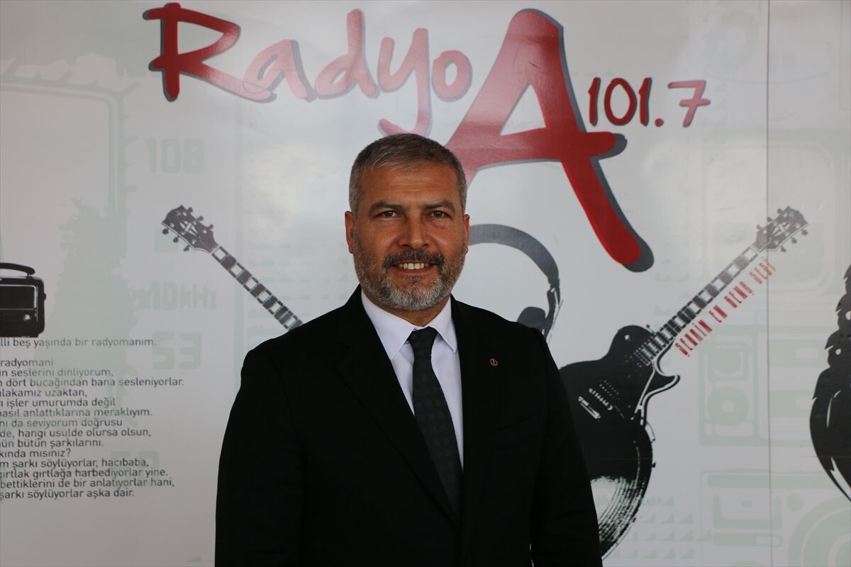 Radyo A, 28 yıldır iletişim öğrencilerine yayıncılık deneyimi sunuyor