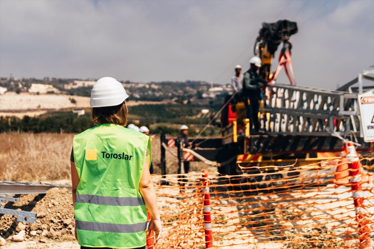 Toroslar EDAŞ, Başkent EDAŞ ve Ayedaş, Çankırı, Osmaniye ve İstanbul'un enerji altyapısını güçlendiriyor