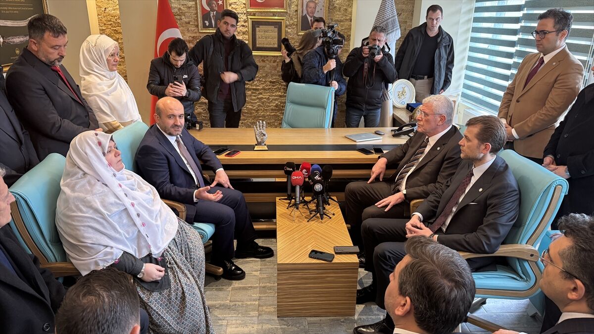 İYİ Parti Genel Başkanı Dervişoğlu, Mihalgazi Belediye Başkanı Güneş'i ziyaret etti: