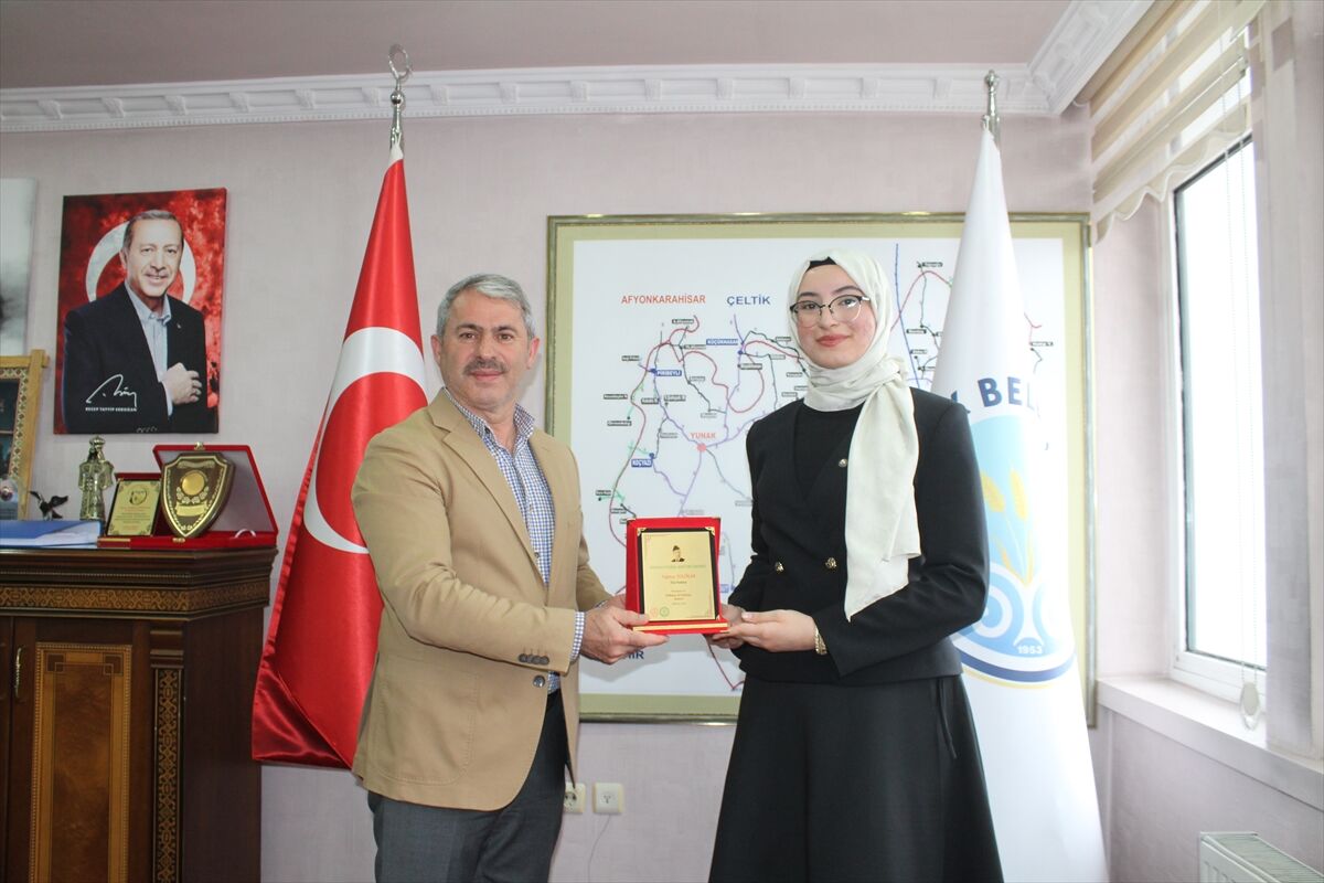 Yunaklı öğrenci, kompozisyon yarışmasında Türkiye birincisi oldu