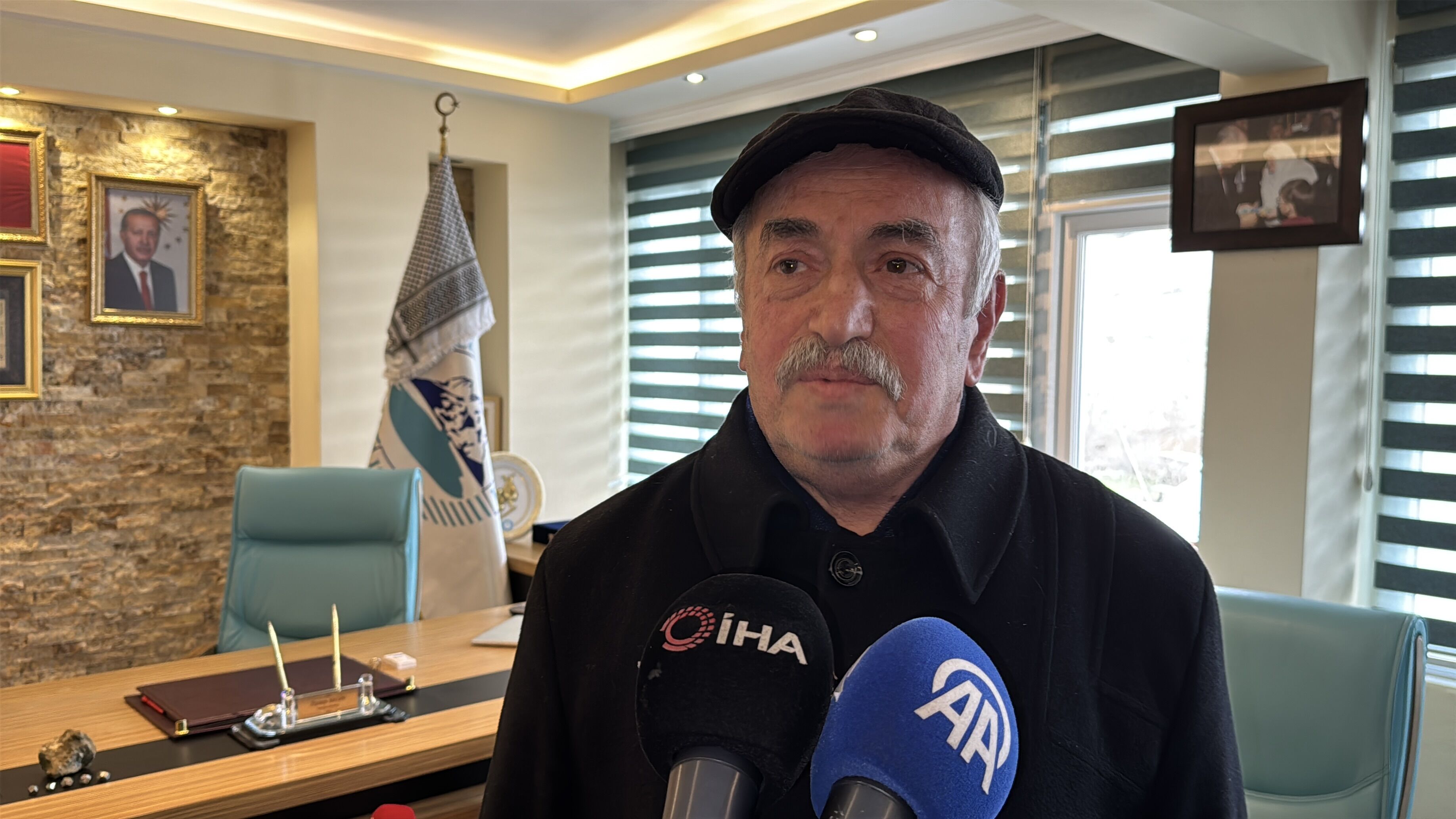 Mihalgazi Belediye Başkanı Güneş'e lise öğretmeninden destek ziyareti