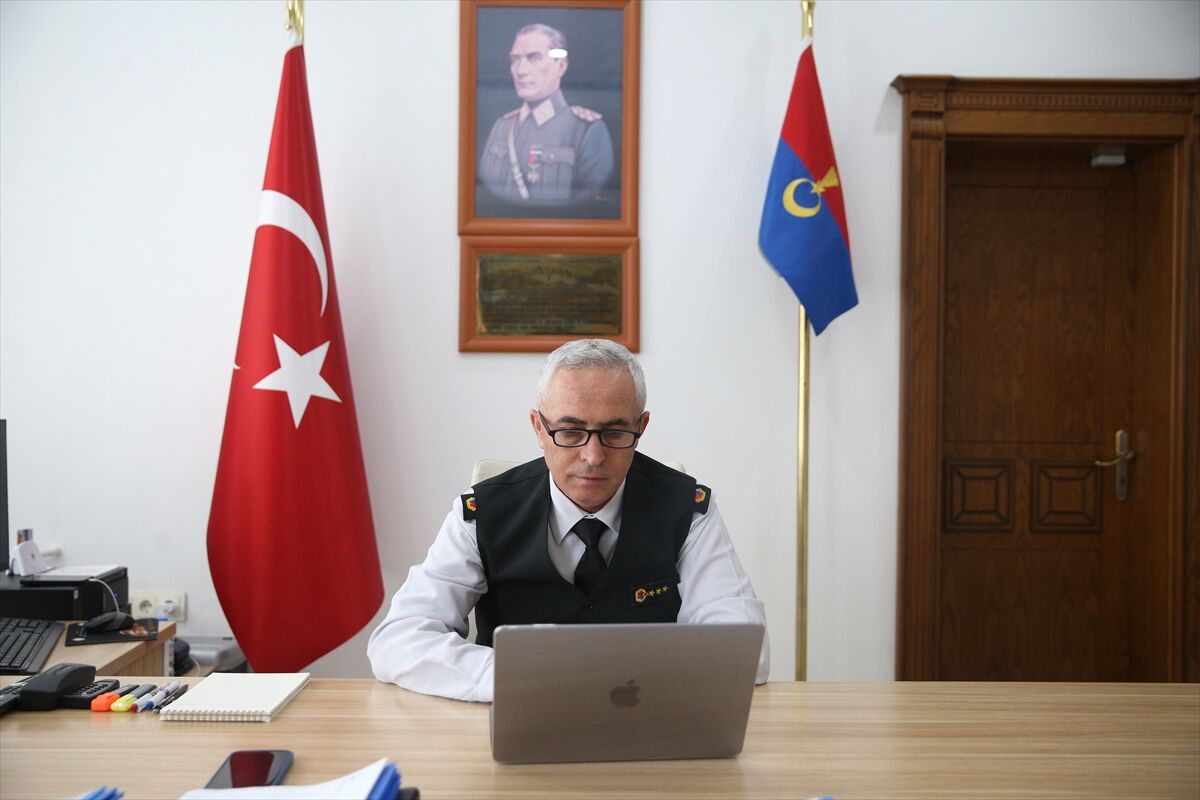 Niğde İl Jandarma Komutanı Okyar, AA'nın 'Yılın Kareleri' oylamasına katıldı