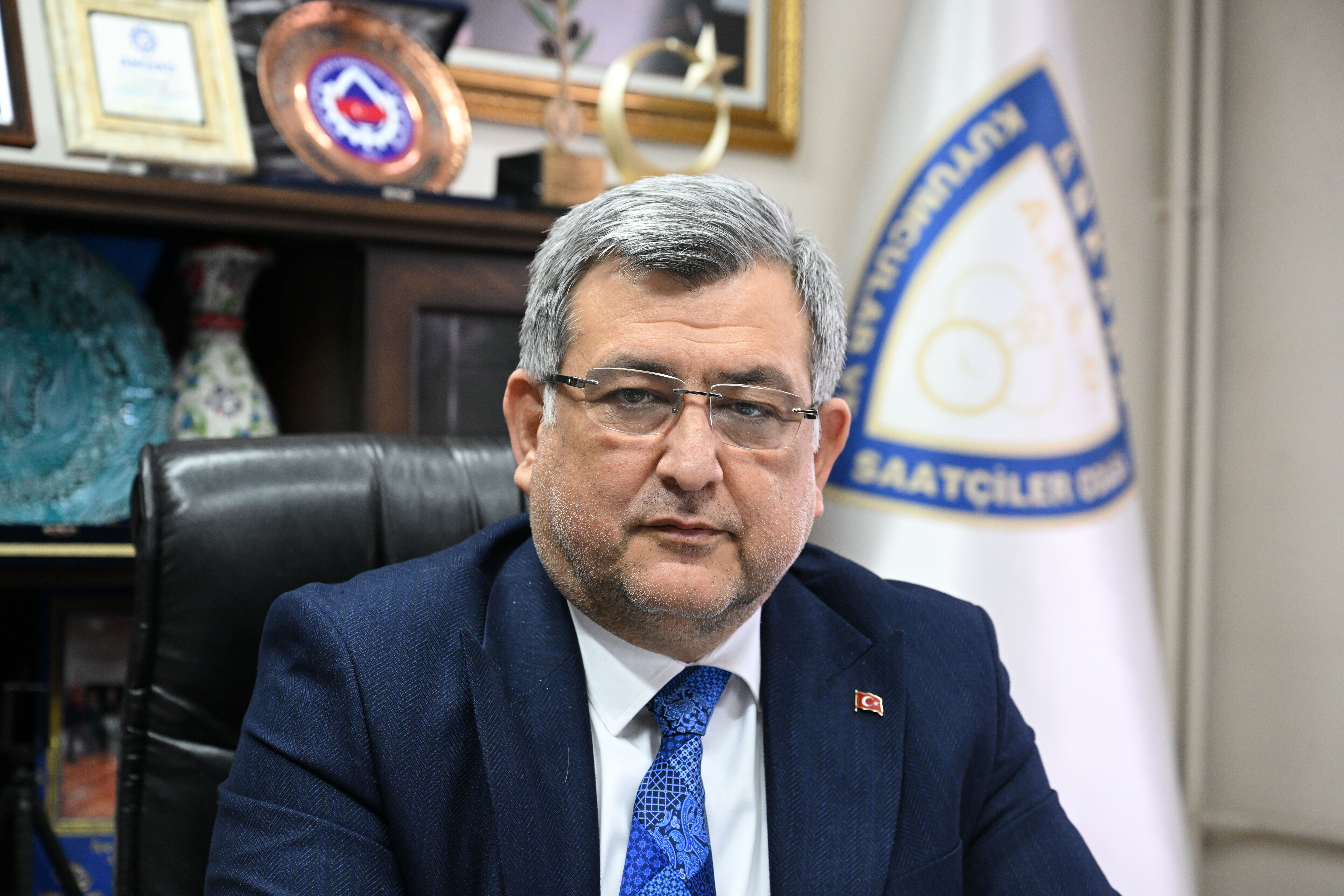 Sevgililer Günü için gençler gümüş, yetişkinler altın tercih ediyor