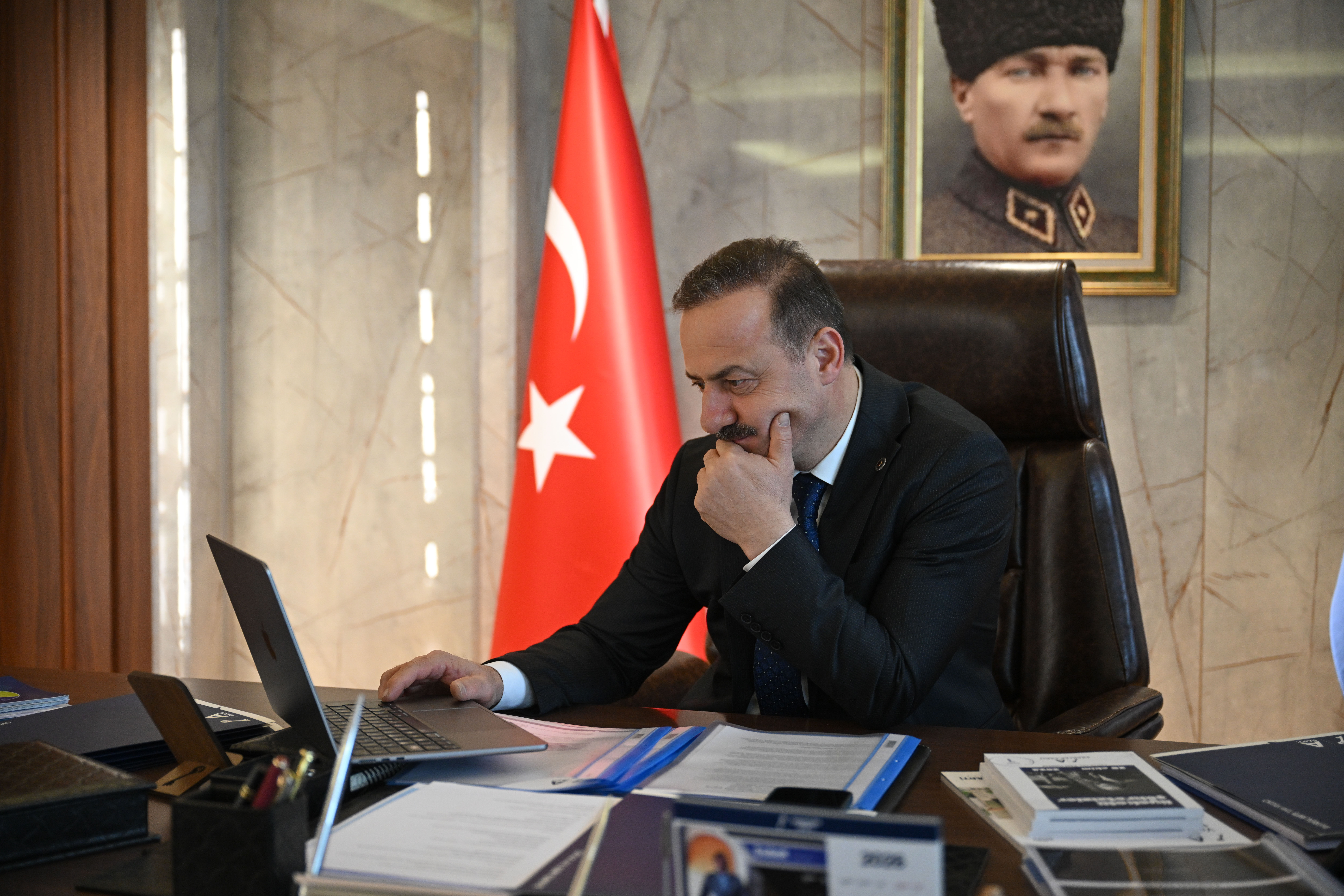 Anahtar Parti Genel Başkanı Ağıralioğlu, AA'nın 'Yılın Kareleri' oylamasına katıldı