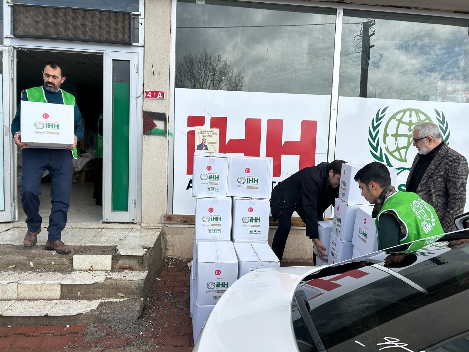 İHH Sivas Şubesi yetim ve ihtiyaç sahibi ailelere yardımda bulundu
